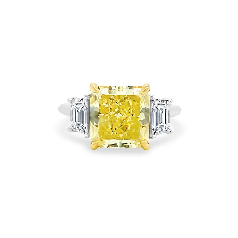 Women's rings arched-Radiant Cut Yellow Diamond with Trapezoid Cut Side Stones