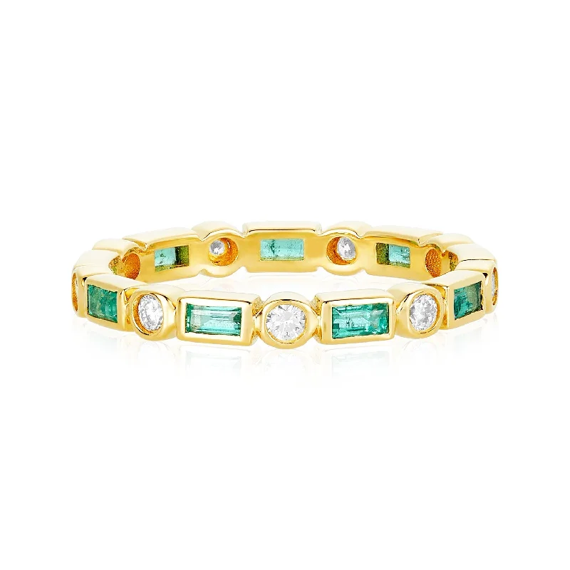 Women's rings striking-gem-Emerald & Diamond Art Deco Band