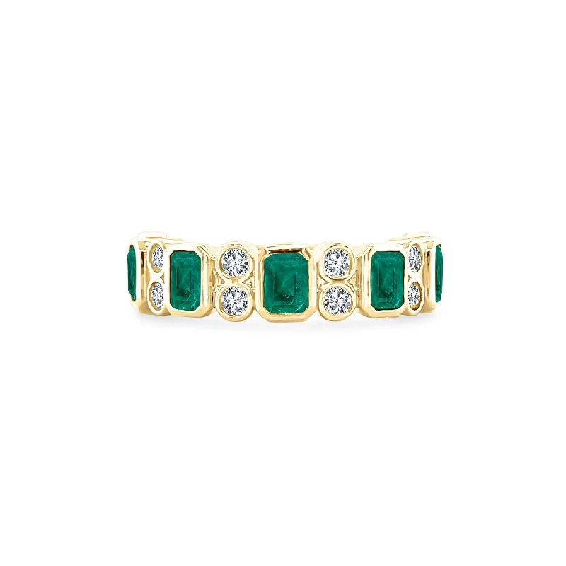 Women's rings artisan-gem-Alternating Emerald Cut & Double Diamond Bezel Band