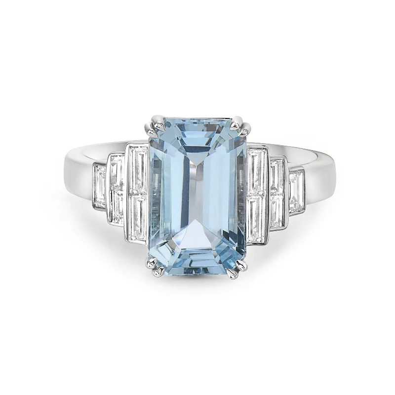 Women's rings evening-ready-Aquamarine & Diamond Ring