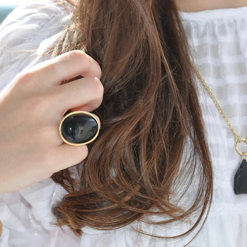 Women's rings refined-chic-ONYX STONE STATEMENT RING